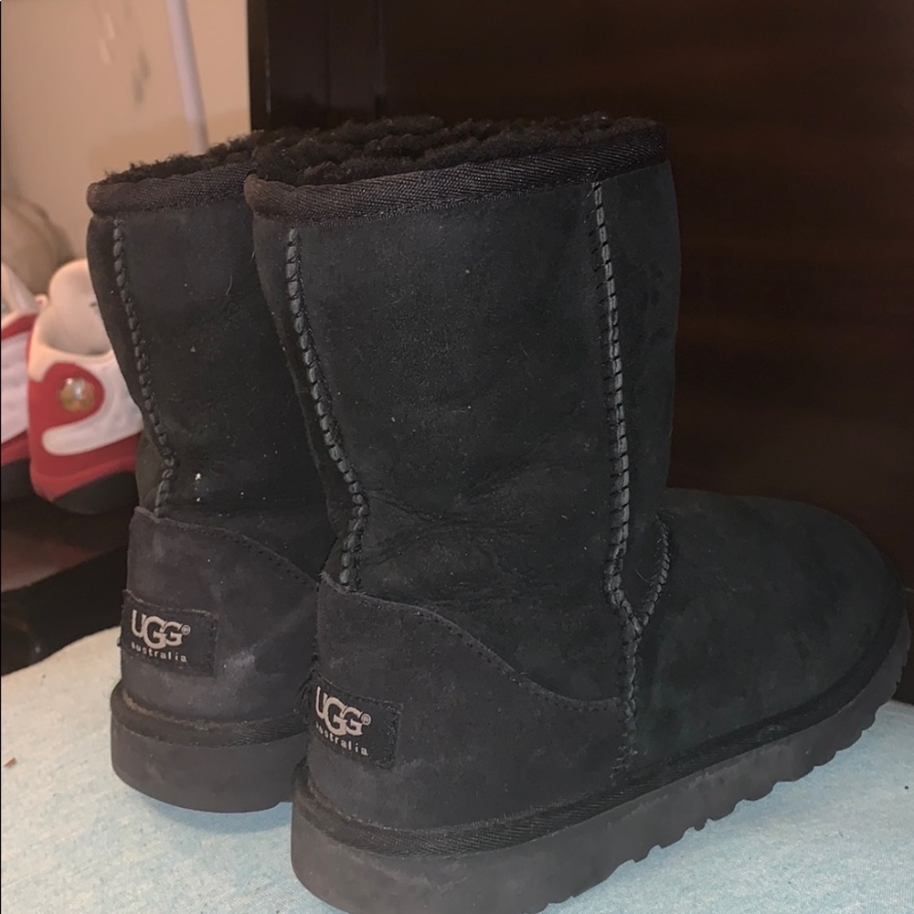 Black Uggs